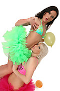 Niki Sweet & Iris Duo istripper model