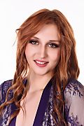 Lola Red Come To Bed istripper model