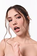 Hareniks Soft And Tender istripper model