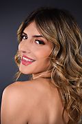 Serena Gomes Lencer�a Azul Cielo istripper model